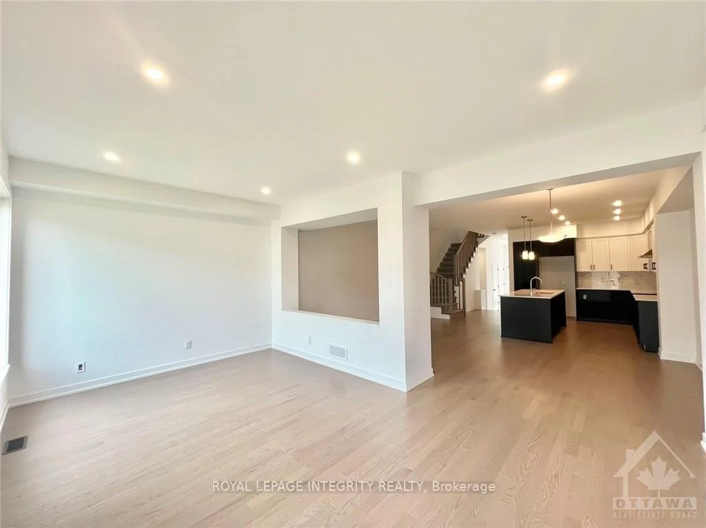 Photo 11 of 1000 Acoustic Way, Ottawa, Riverside South/Gloucester Glen — HOMEH