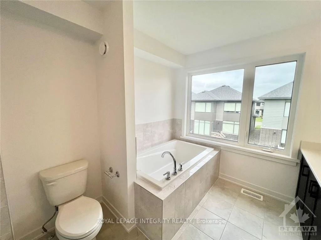 Photo 19 of 1000 Acoustic Way, Ottawa, Riverside South/Gloucester Glen — HOMEH