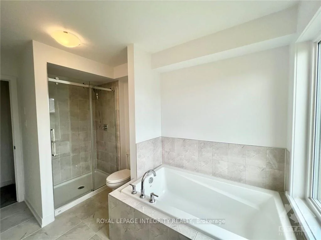 Photo 20 of 1000 Acoustic Way, Ottawa, Riverside South/Gloucester Glen — HOMEH