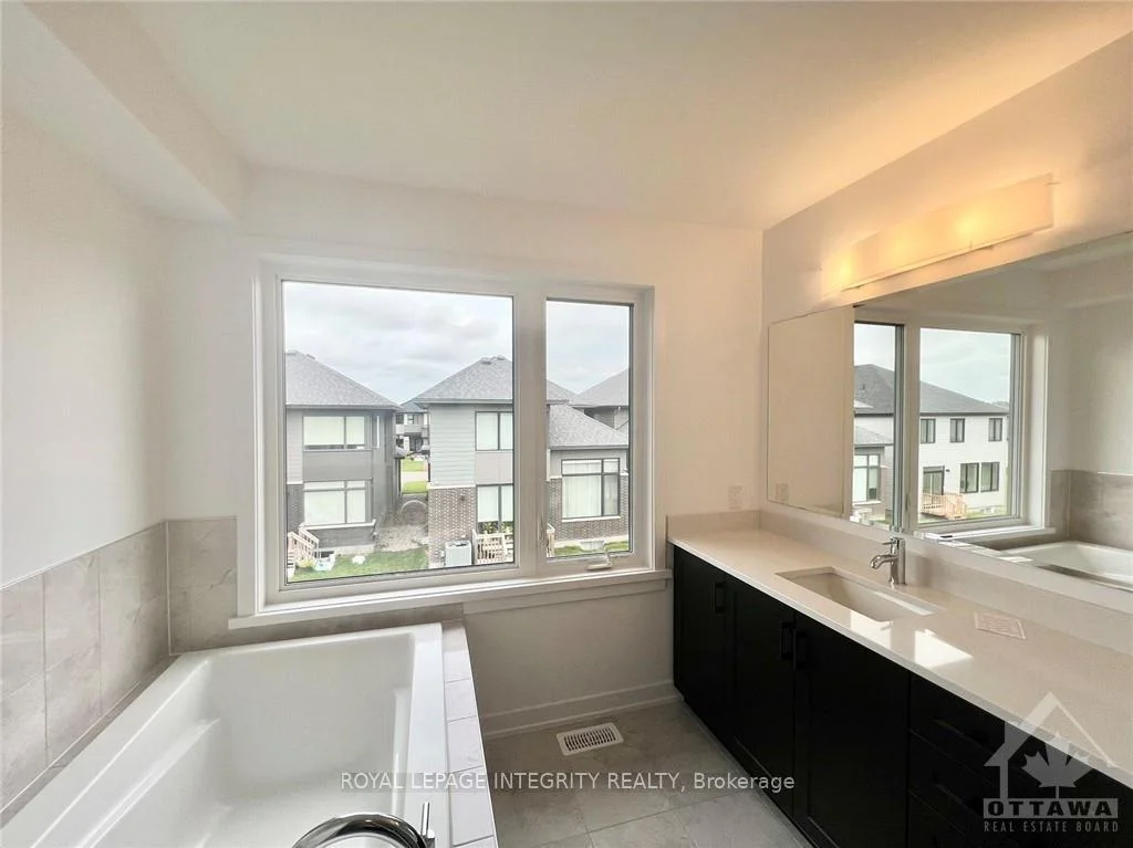 Photo 21 of 1000 Acoustic Way, Ottawa, Riverside South/Gloucester Glen — HOMEH