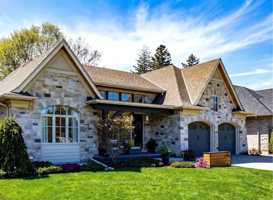 Photo 1 of Unit 3, 11 Greenleaf Lane, Hamilton, Ancaster — HOMEH