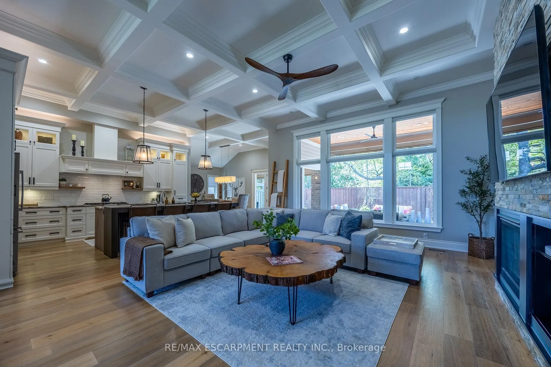 Photo 2 of Unit 3, 11 Greenleaf Lane, Hamilton, Ancaster — HOMEH