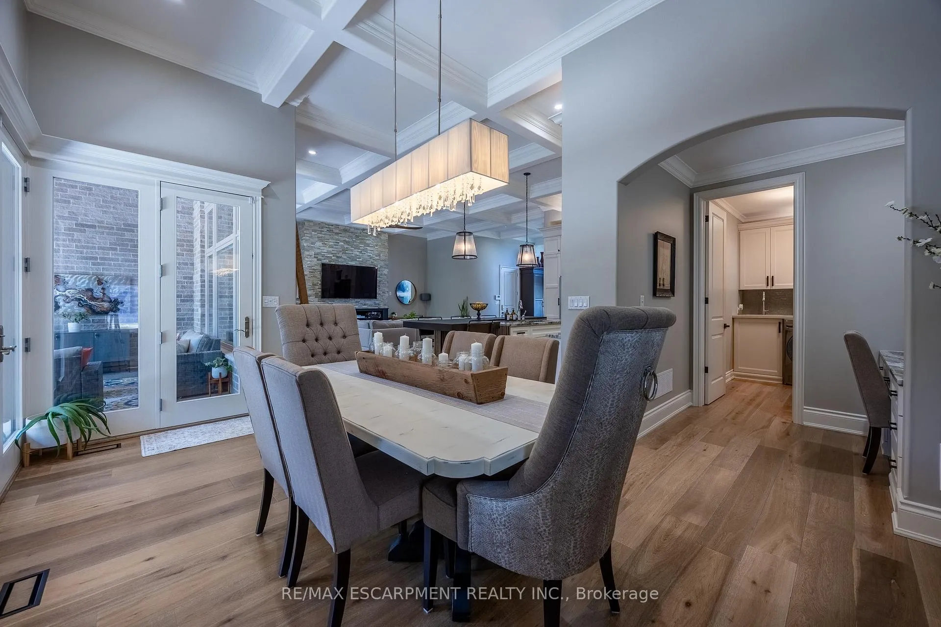 Photo 5 of Unit 3, 11 Greenleaf Lane, Hamilton, Ancaster — HOMEH