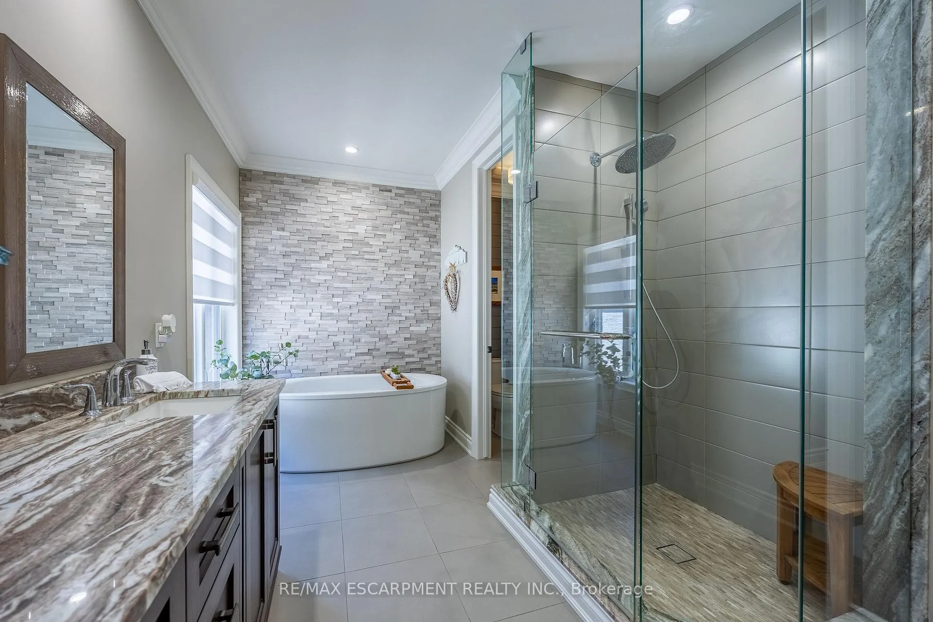 Photo 9 of Unit 3, 11 Greenleaf Lane, Hamilton, Ancaster — HOMEH