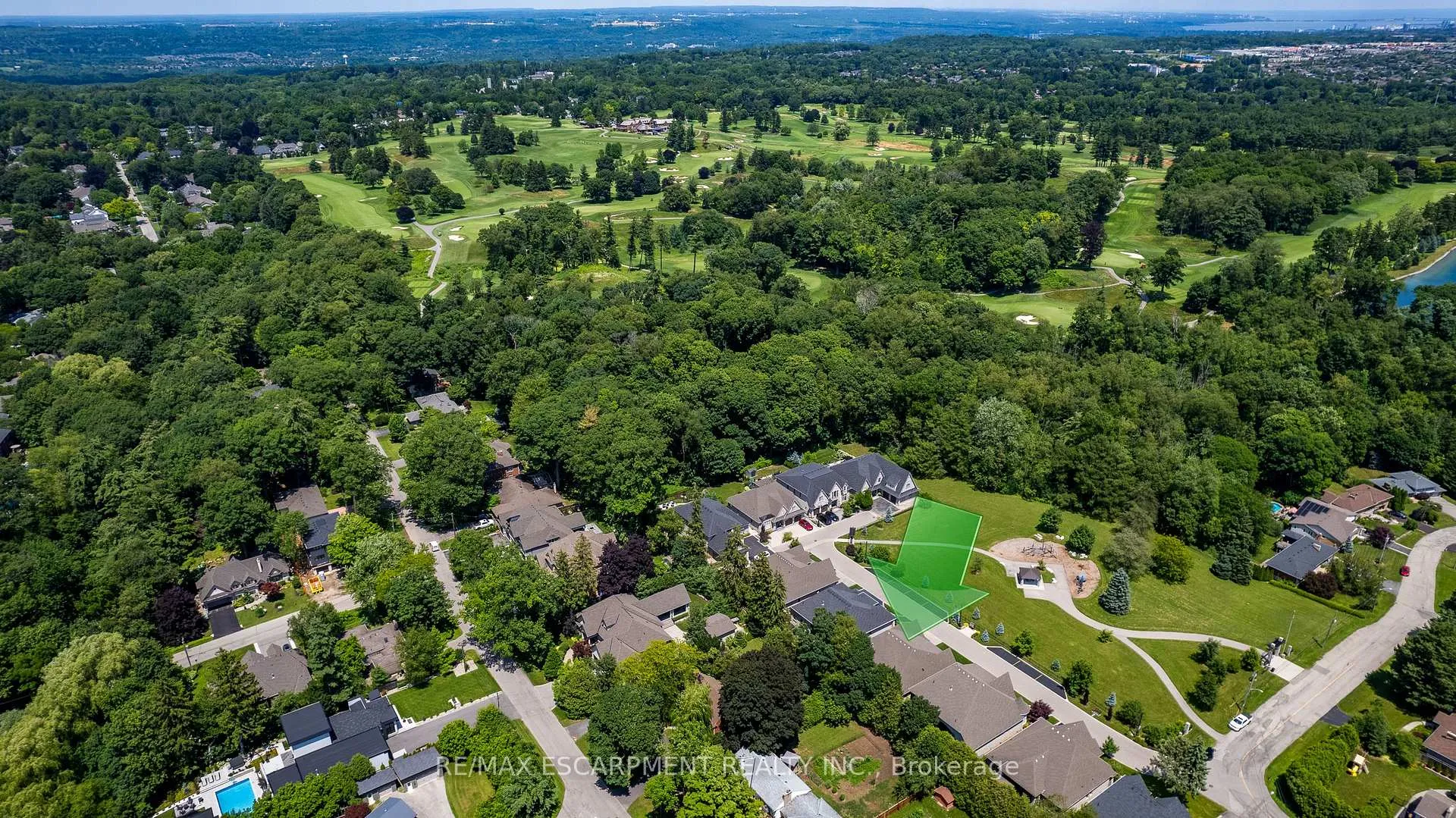 Photo 19 of Unit 3, 11 Greenleaf Lane, Hamilton, Ancaster — HOMEH