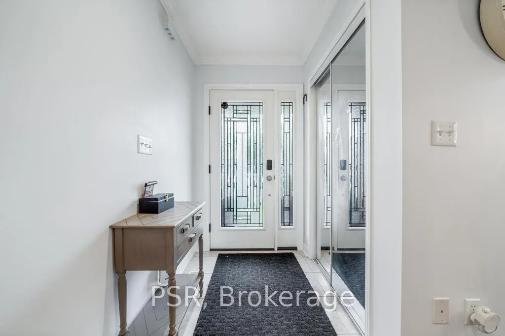 Photo 6 of 150 Voyager Pass, Hamilton, Binbrook — HOMEH