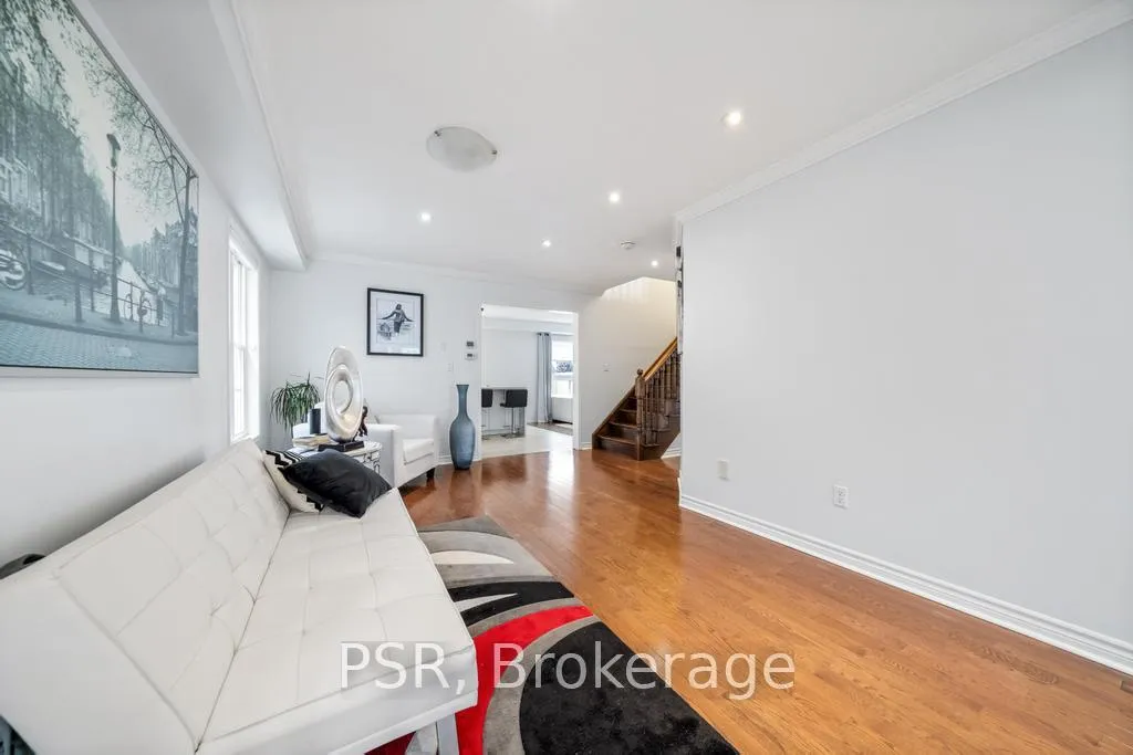 Photo 8 of 150 Voyager Pass, Hamilton, Binbrook — HOMEH