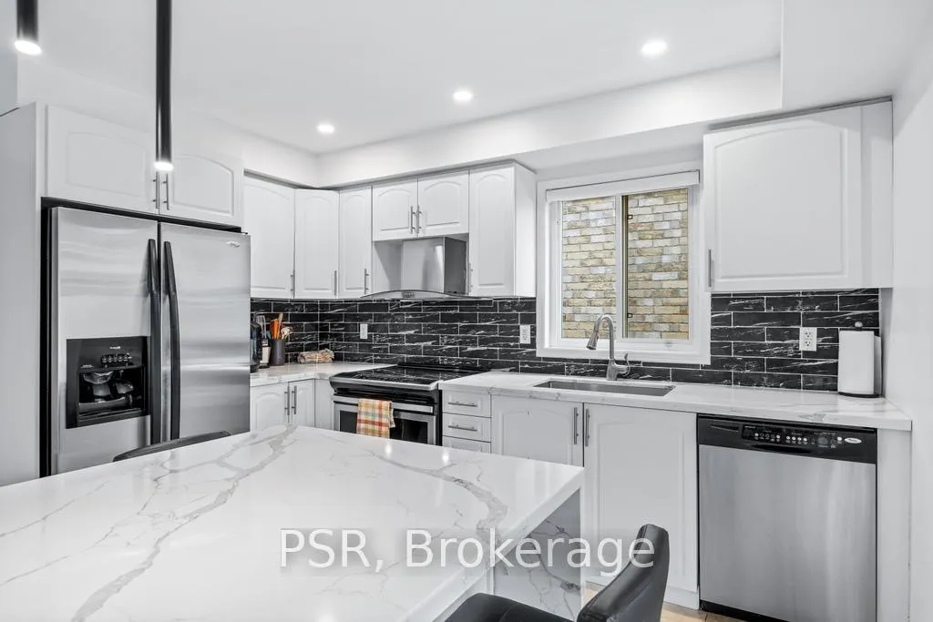 Photo 15 of 150 Voyager Pass, Hamilton, Binbrook — HOMEH