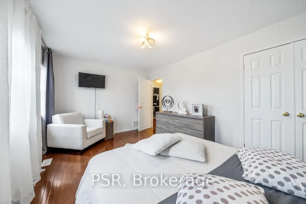 Photo 25 of 150 Voyager Pass, Hamilton, Binbrook — HOMEH