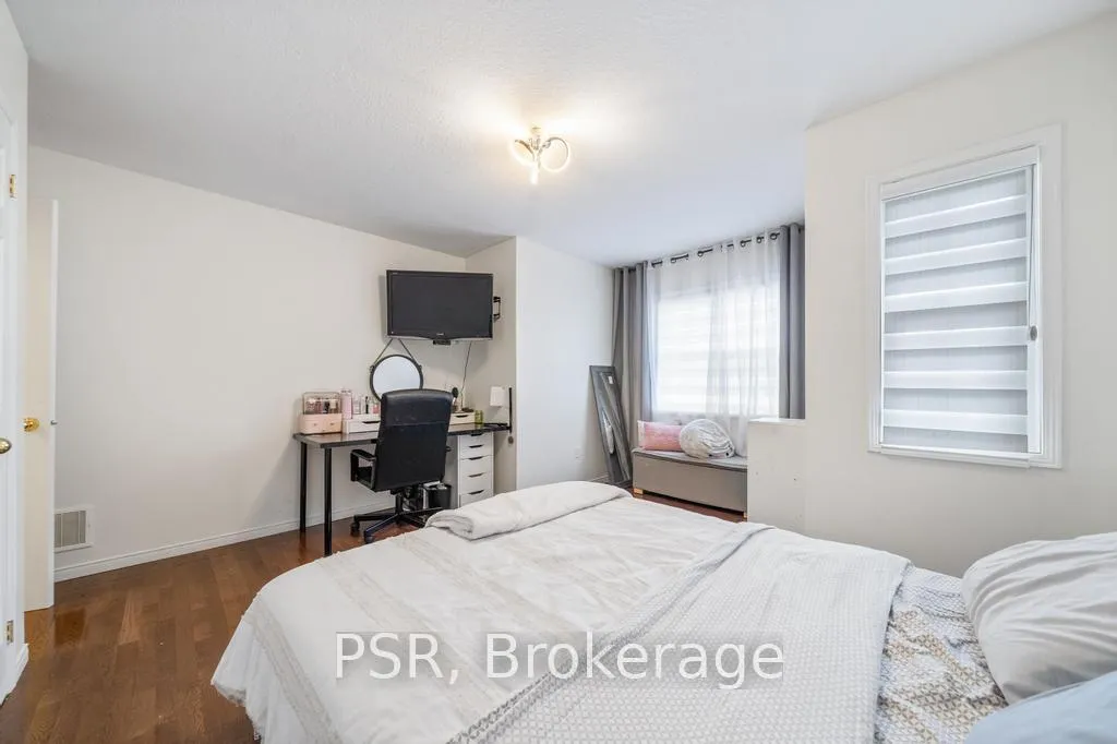 Photo 27 of 150 Voyager Pass, Hamilton, Binbrook — HOMEH