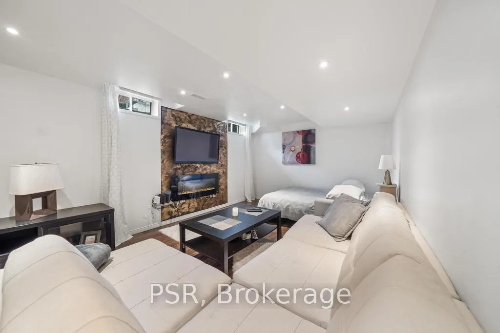 Photo 42 of 150 Voyager Pass, Hamilton, Binbrook — HOMEH
