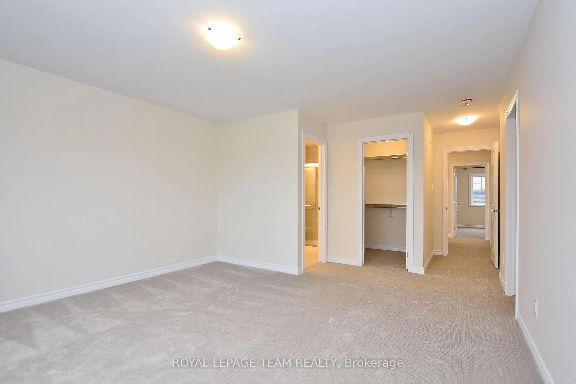 Photo 15 of 30 Rookie Crescent, Ottawa, Kanata - Emerald Meadows/Trailwest — HOMEH