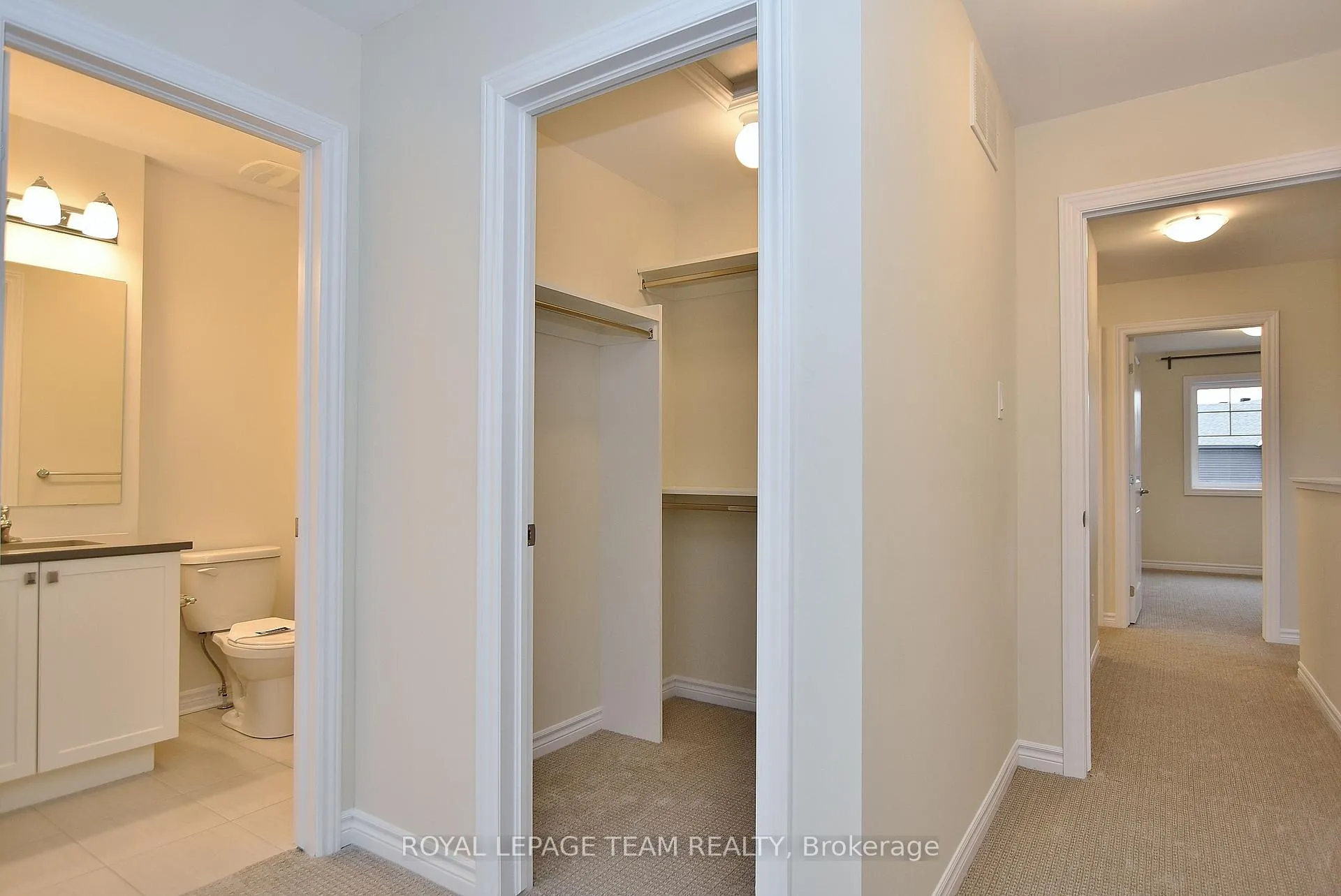 Photo 18 of 30 Rookie Crescent, Ottawa, Kanata - Emerald Meadows/Trailwest — HOMEH
