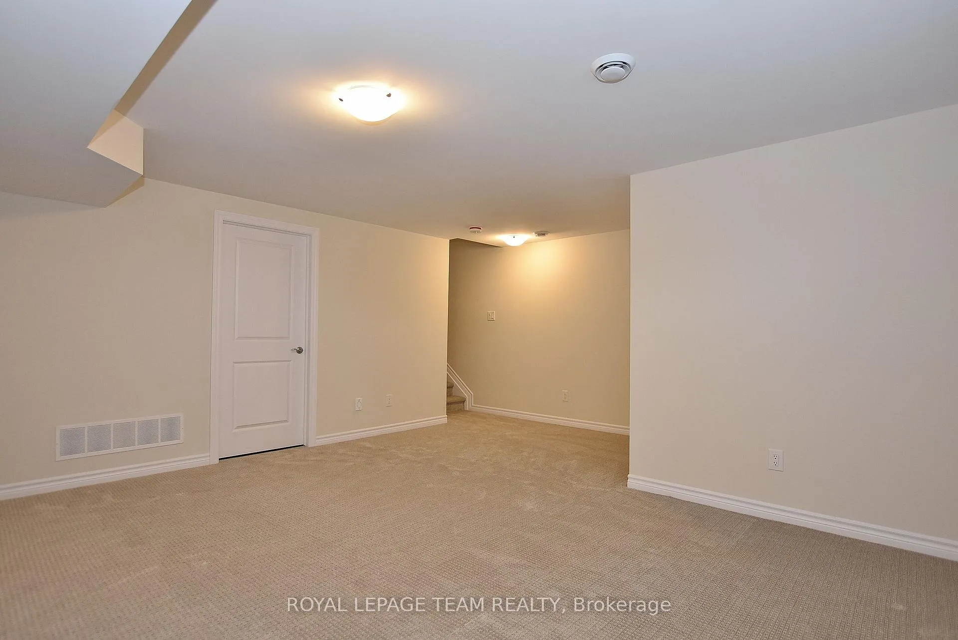 Photo 28 of 30 Rookie Crescent, Ottawa, Kanata - Emerald Meadows/Trailwest — HOMEH