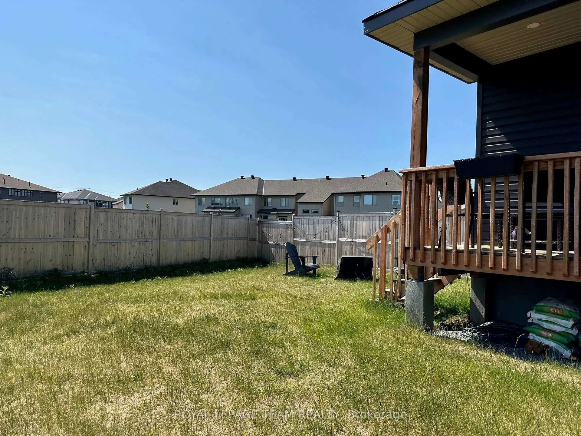 Photo 30 of 30 Rookie Crescent, Ottawa, Kanata - Emerald Meadows/Trailwest — HOMEH