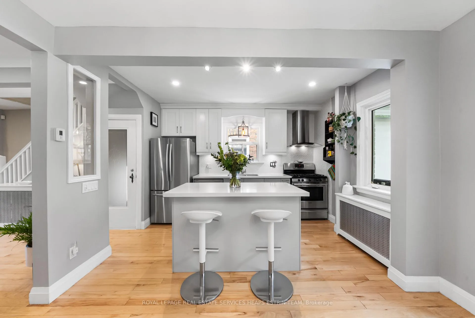 Photo 7 of 189 Donlea Drive, Toronto, Leaside — HOMEH