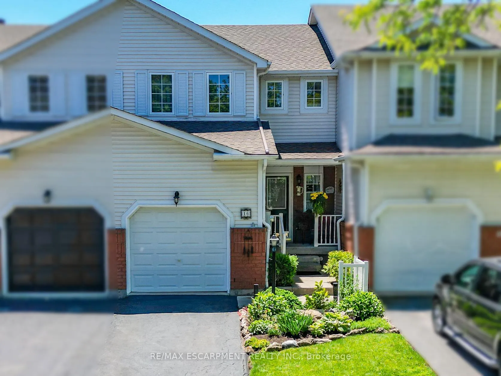 Photo 1 of 16 Walker Court, Grimsby, Grimsby East — HOMEH