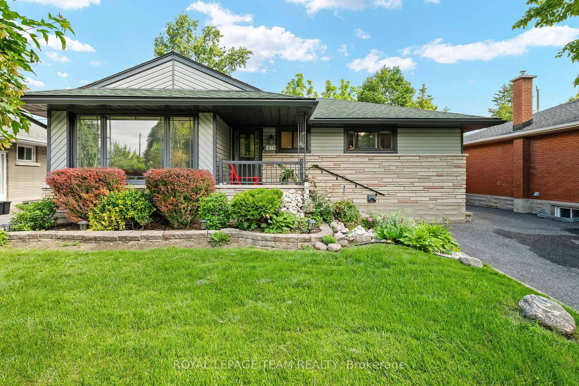 Photo 1 of 879 Pleasant Park Road, Ottawa, Elmvale Acres — HOMEH