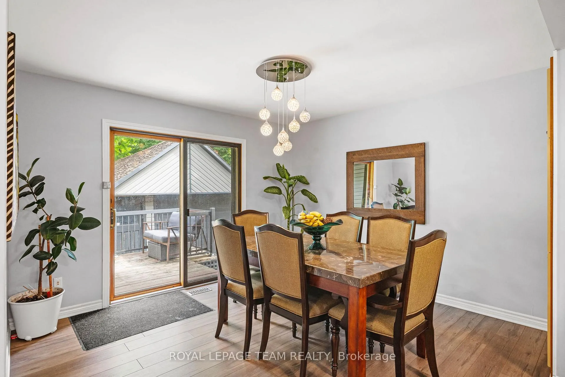 Photo 10 of 879 Pleasant Park Road, Ottawa, Elmvale Acres — HOMEH