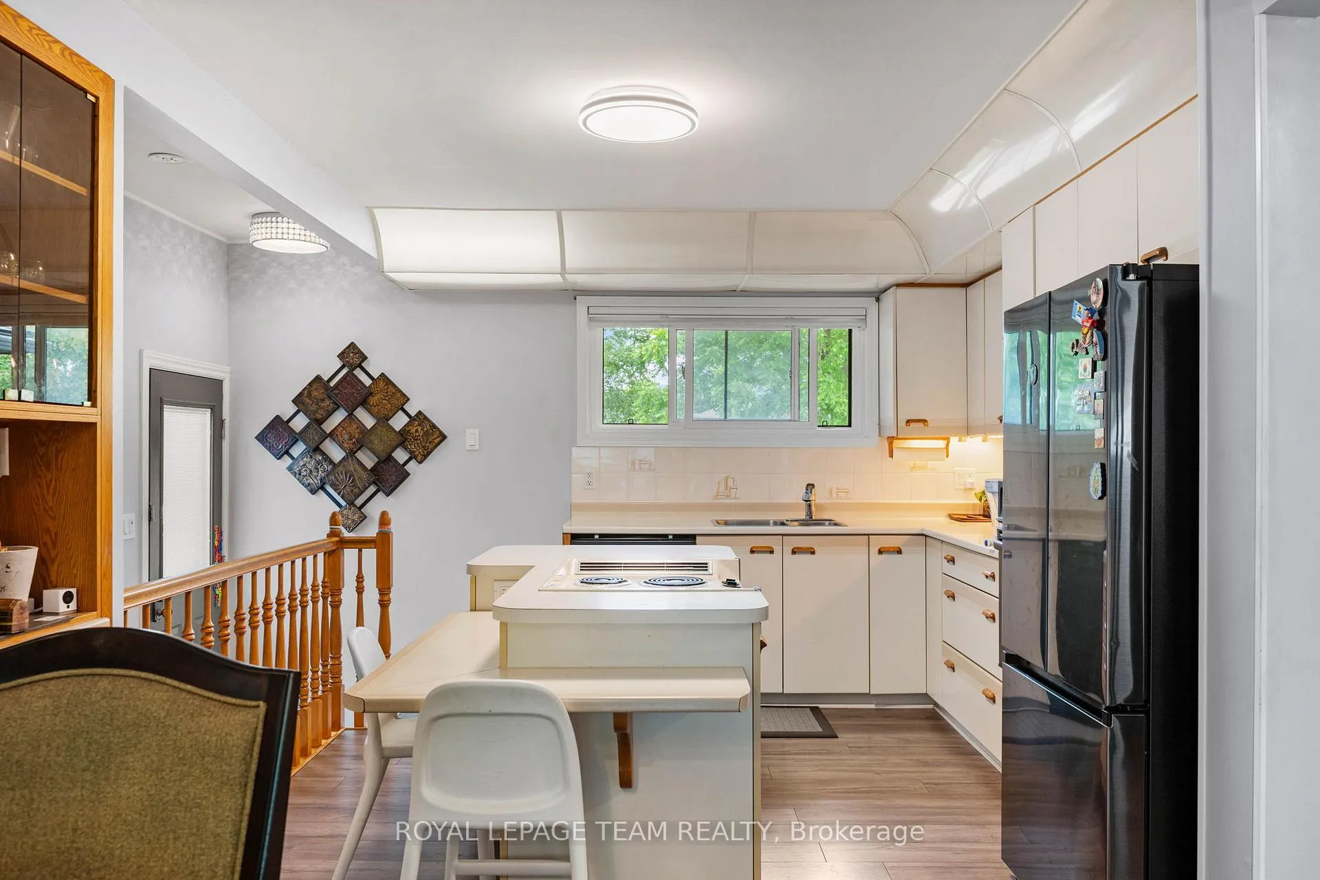 Photo 11 of 879 Pleasant Park Road, Ottawa, Elmvale Acres — HOMEH