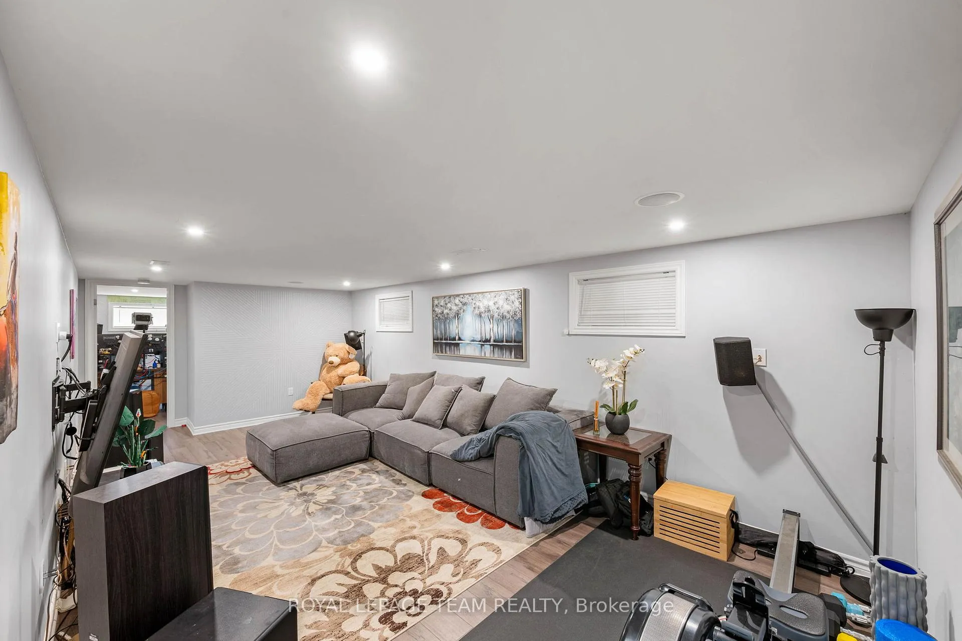 Photo 24 of 879 Pleasant Park Road, Ottawa, Elmvale Acres — HOMEH