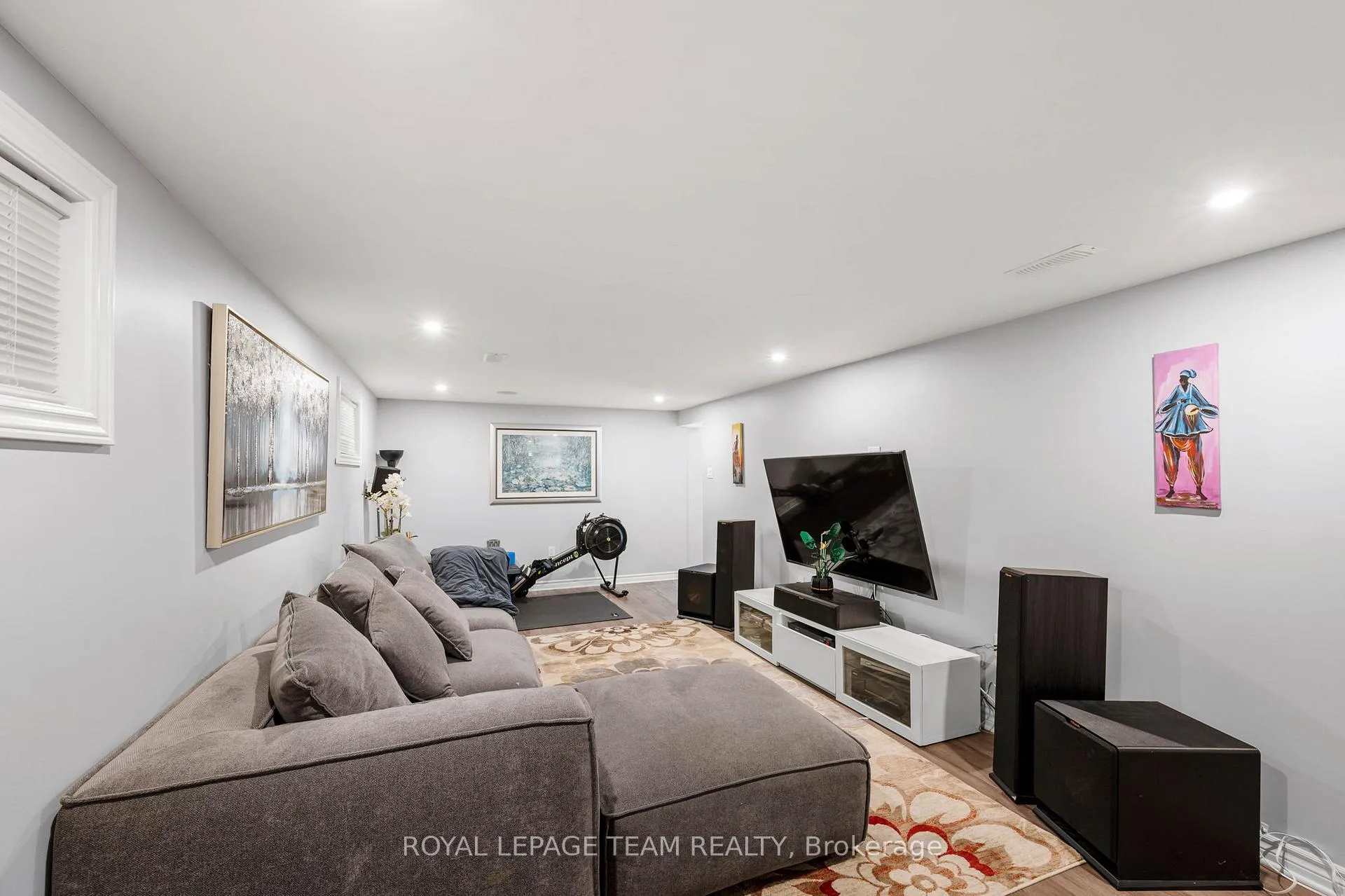 Photo 26 of 879 Pleasant Park Road, Ottawa, Elmvale Acres — HOMEH