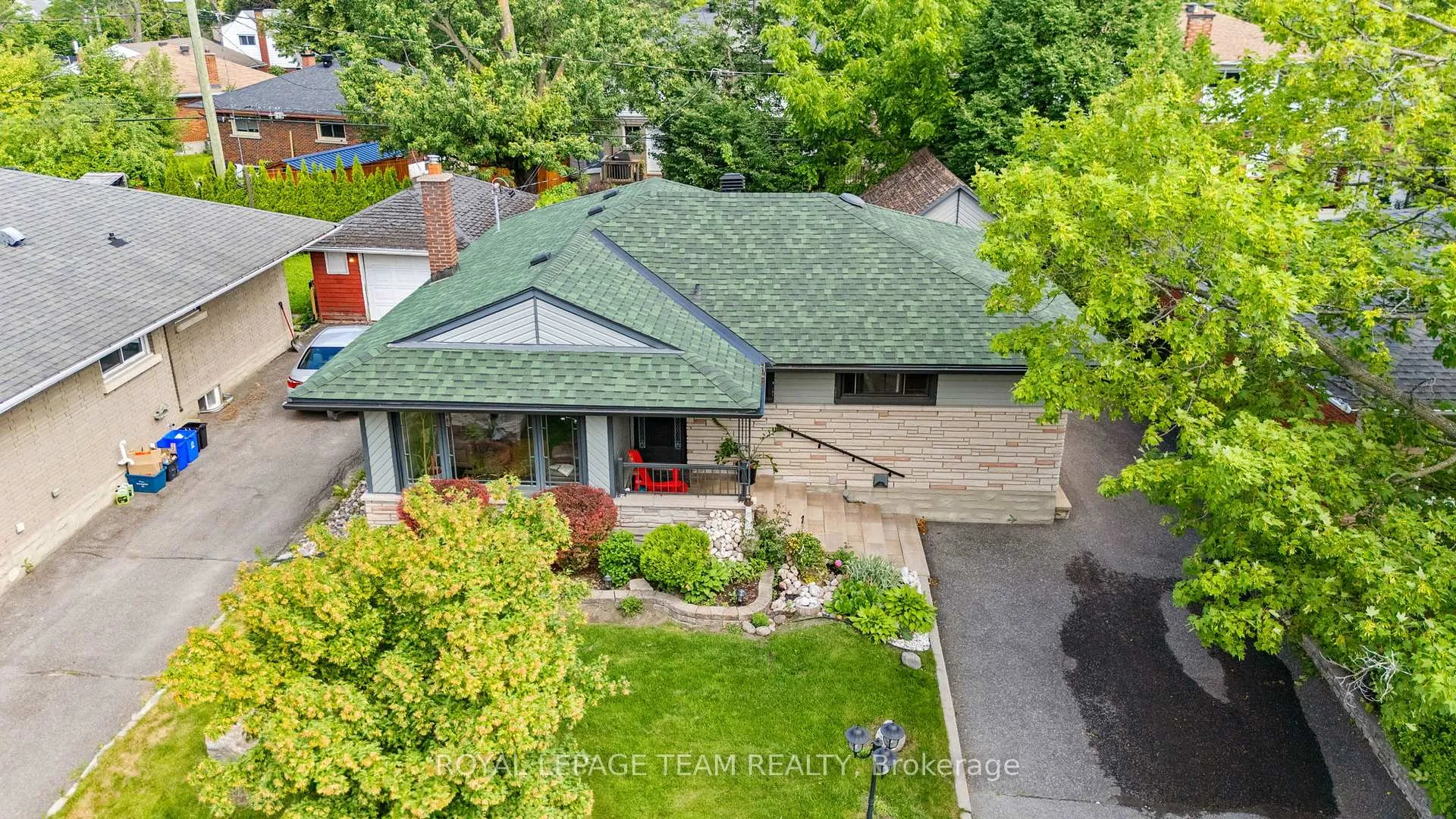Photo 38 of 879 Pleasant Park Road, Ottawa, Elmvale Acres — HOMEH