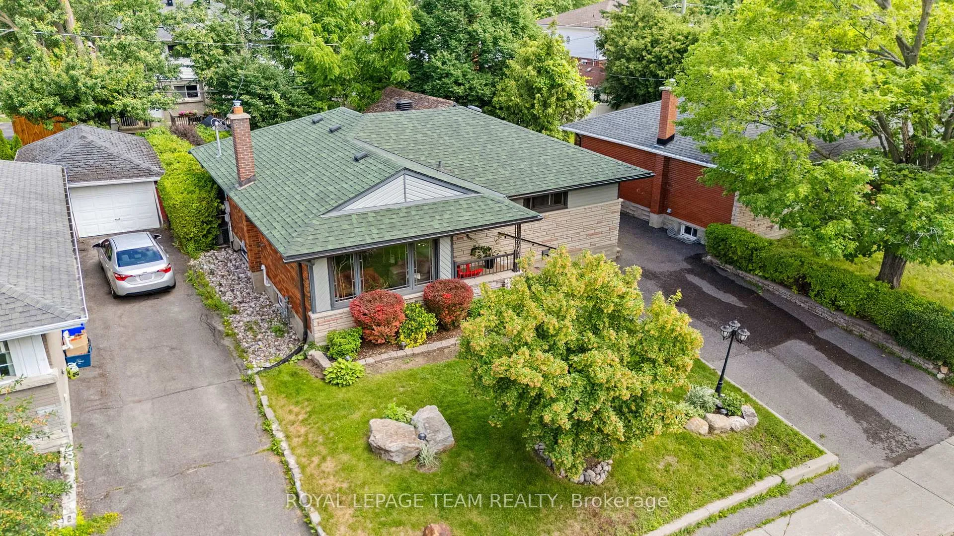 Photo 41 of 879 Pleasant Park Road, Ottawa, Elmvale Acres — HOMEH