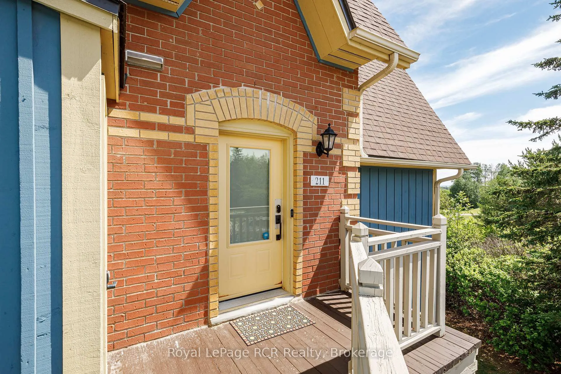 Photo 3 of Unit 211, 184 Snowbridge Way, Blue Mountains — HOMEH