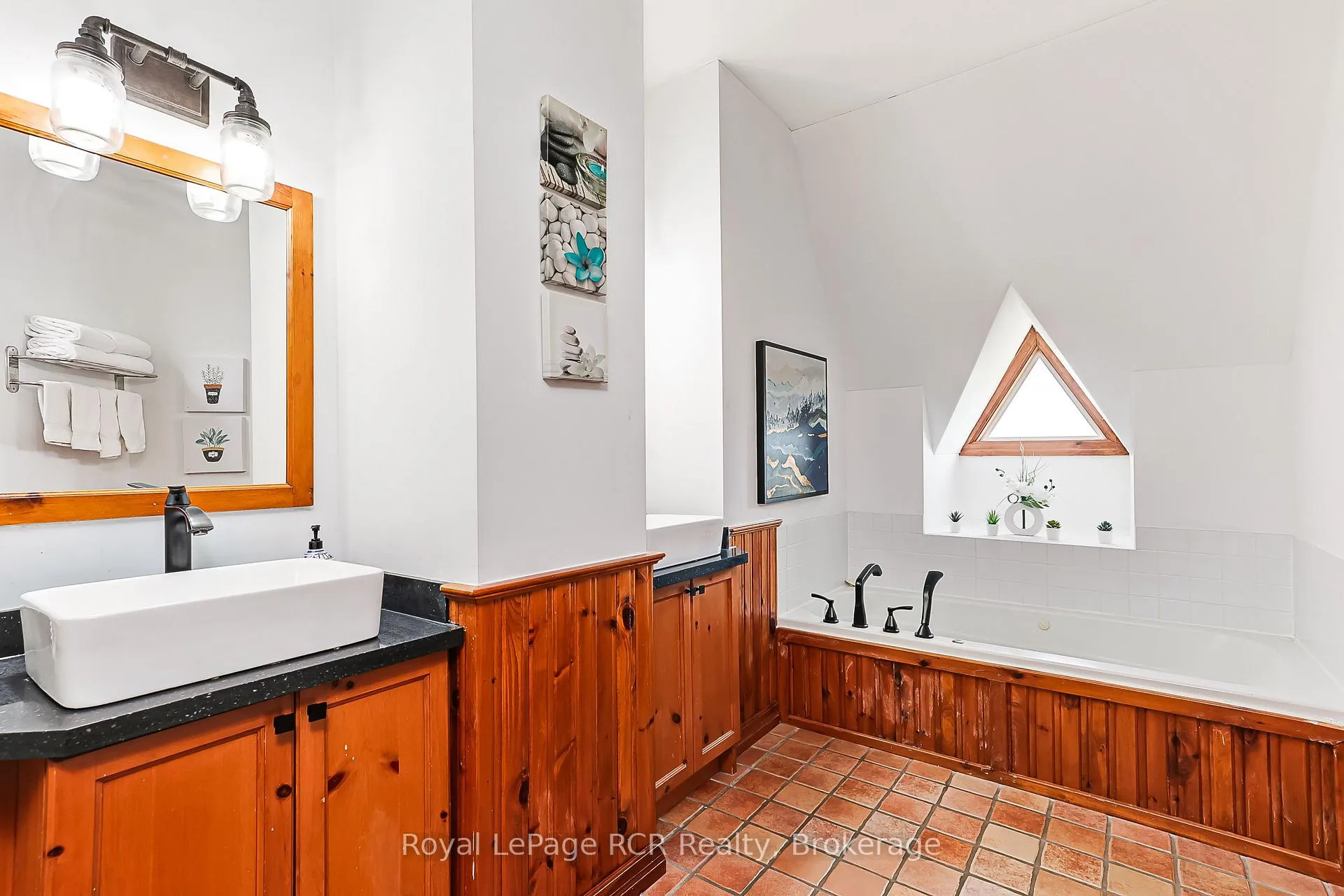 Photo 23 of Unit 211, 184 Snowbridge Way, Blue Mountains — HOMEH