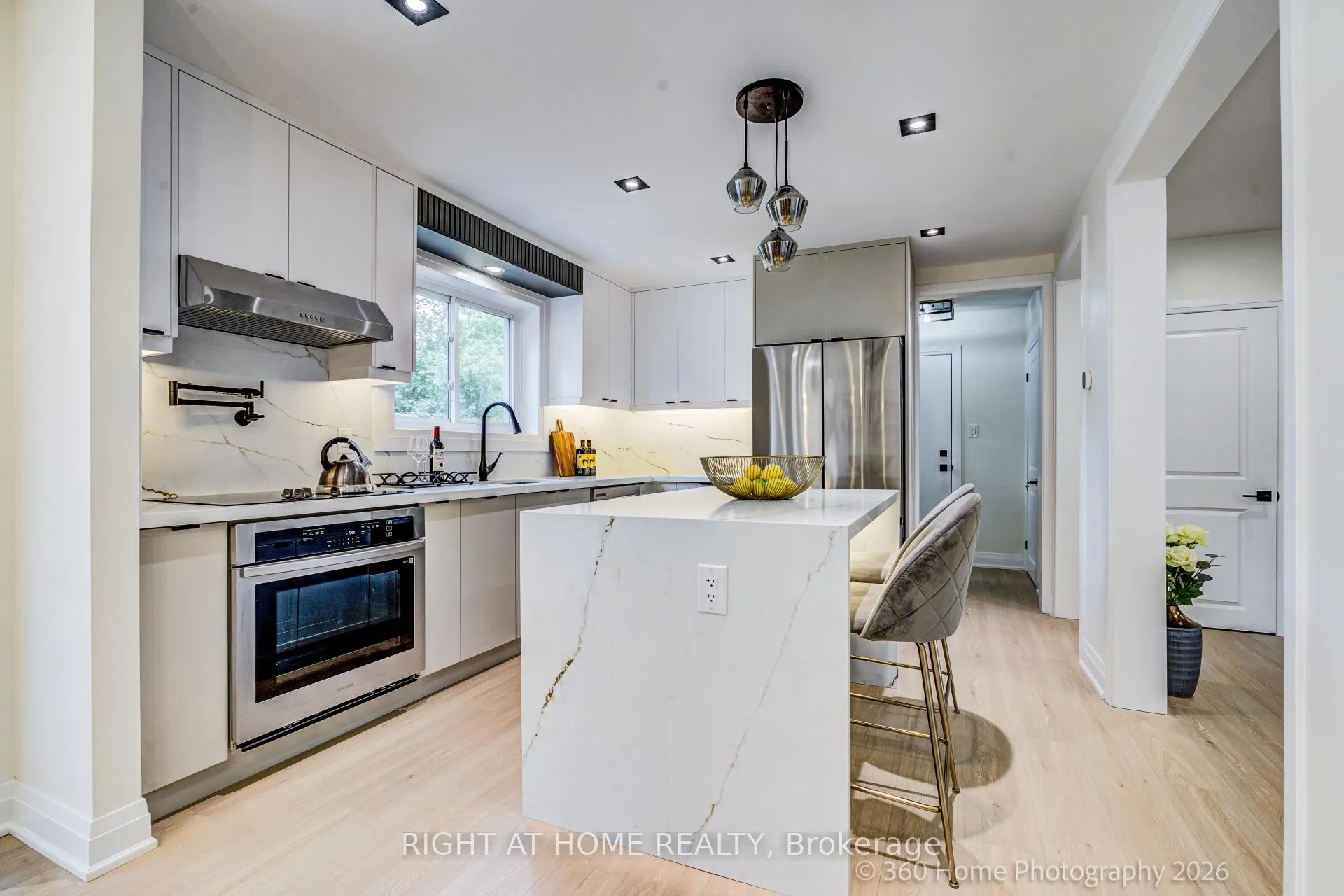 Photo 5 of 22 Gleneagle Crescent, North York, Don Valley Village — HOMEH