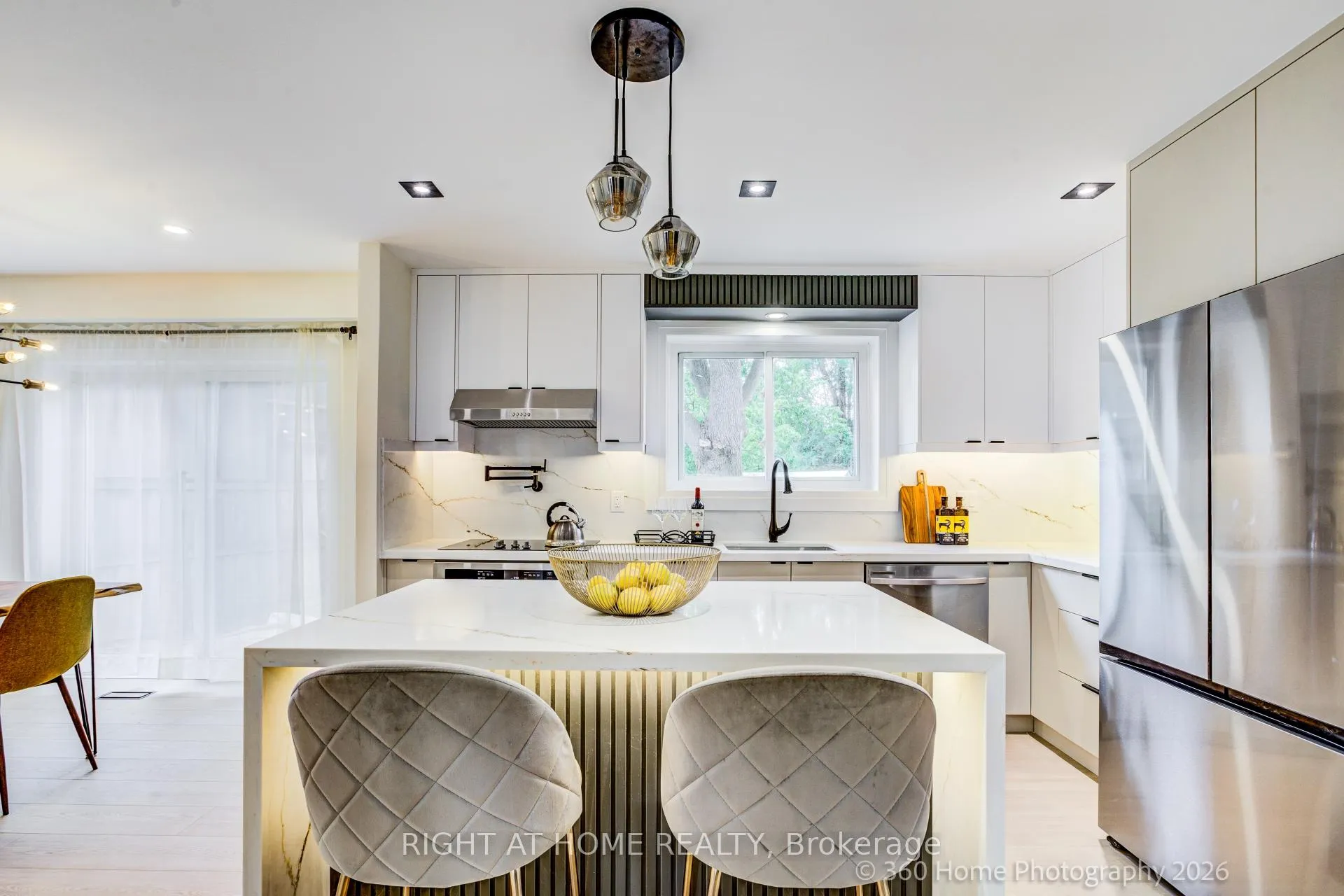 Photo 6 of 22 Gleneagle Crescent, North York, Don Valley Village — HOMEH