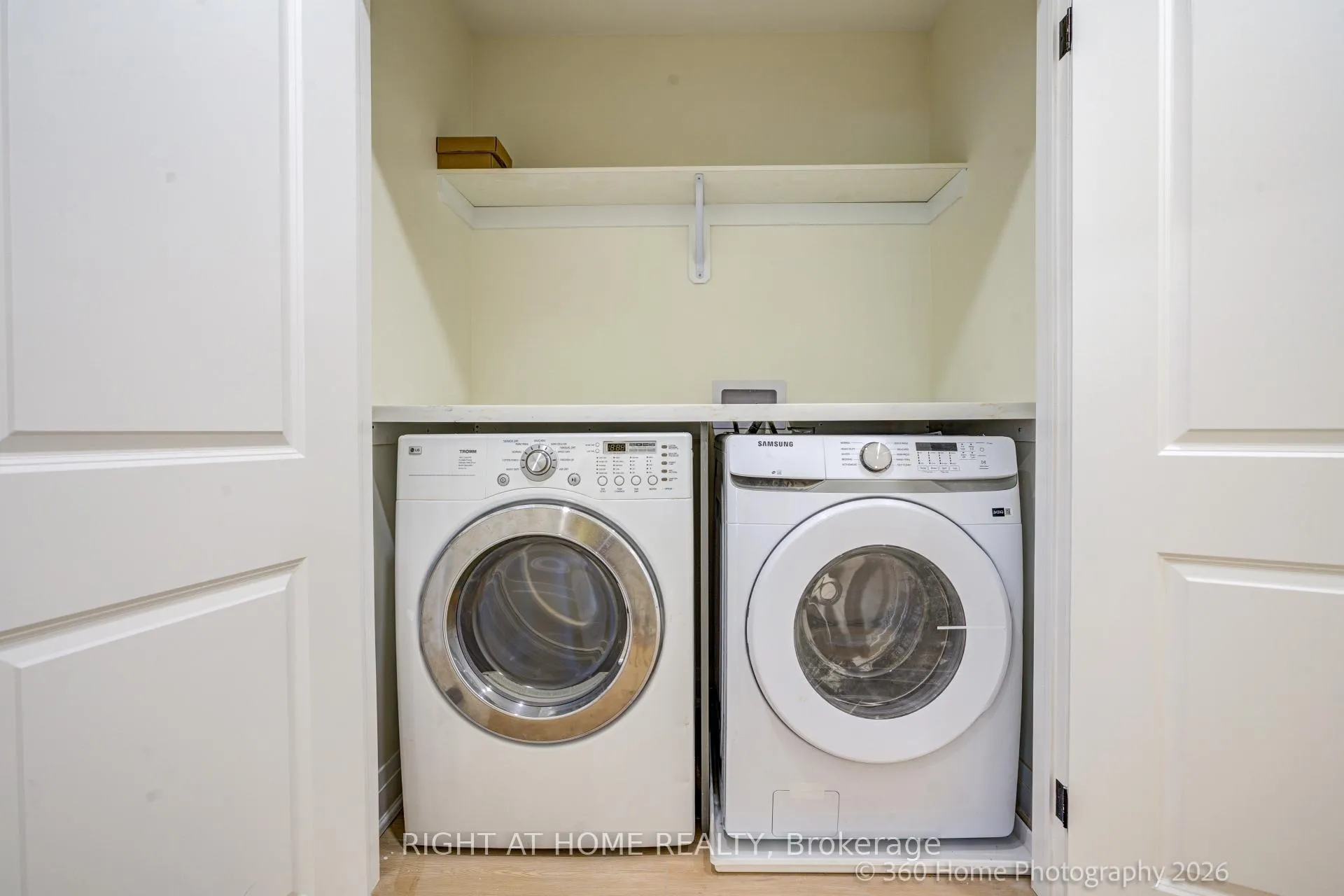 Photo 15 of 22 Gleneagle Crescent, North York, Don Valley Village — HOMEH