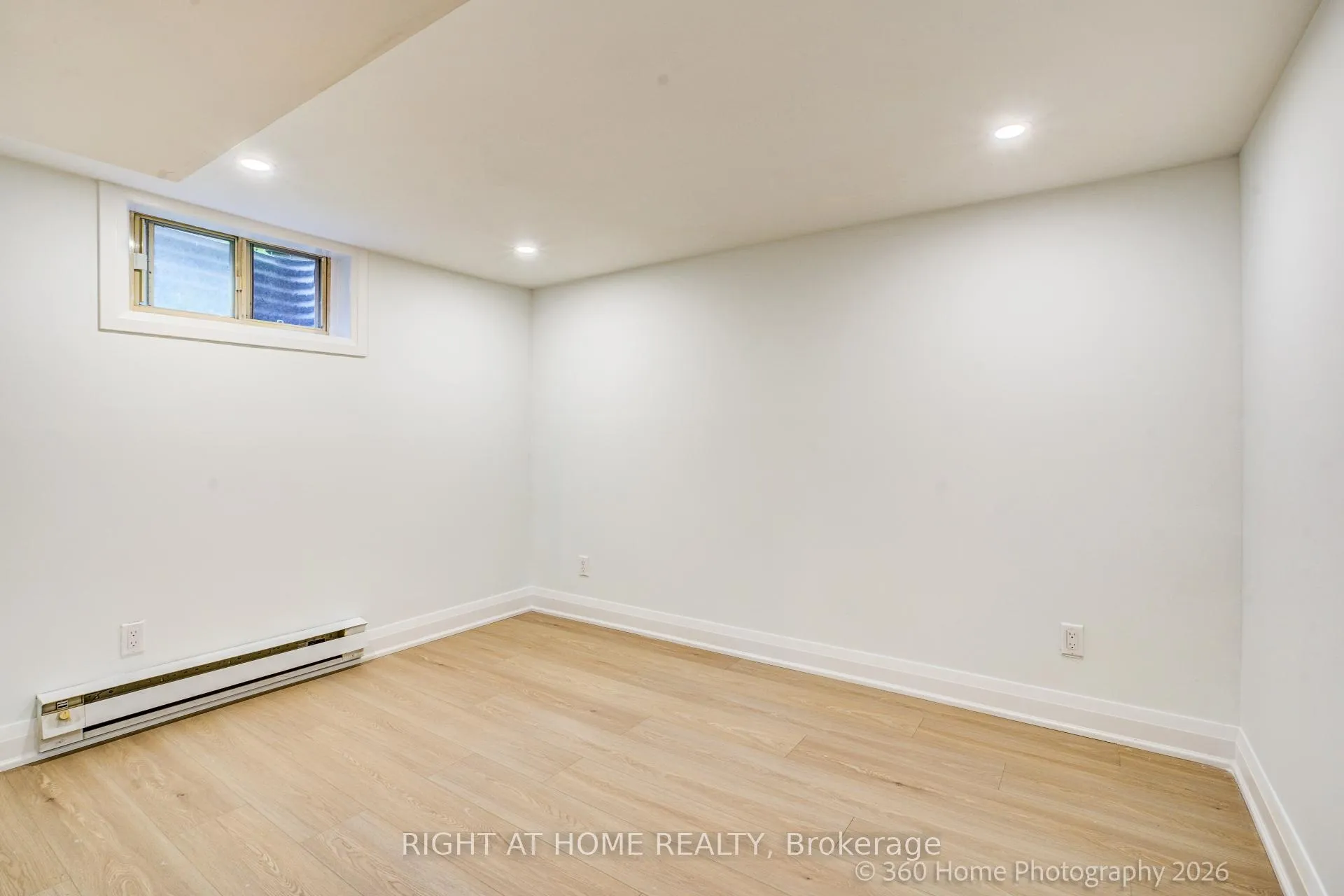Photo 22 of 22 Gleneagle Crescent, North York, Don Valley Village — HOMEH