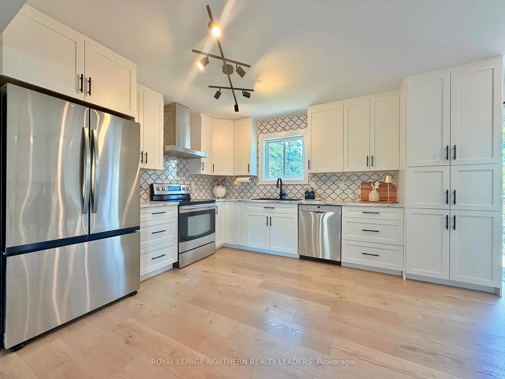Photo 6 of 1106 Greeningdon Drive, Timmins, MTJ - Main Area — HOMEH