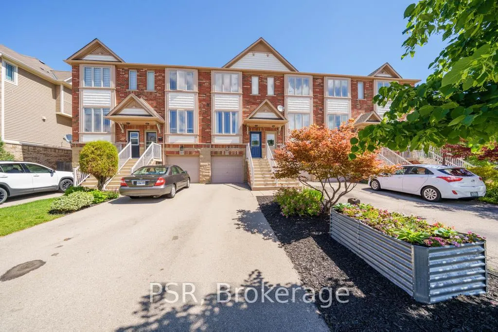 Photo 2 of 115 Willow Lane, Grimsby, Grimsby West — HOMEH