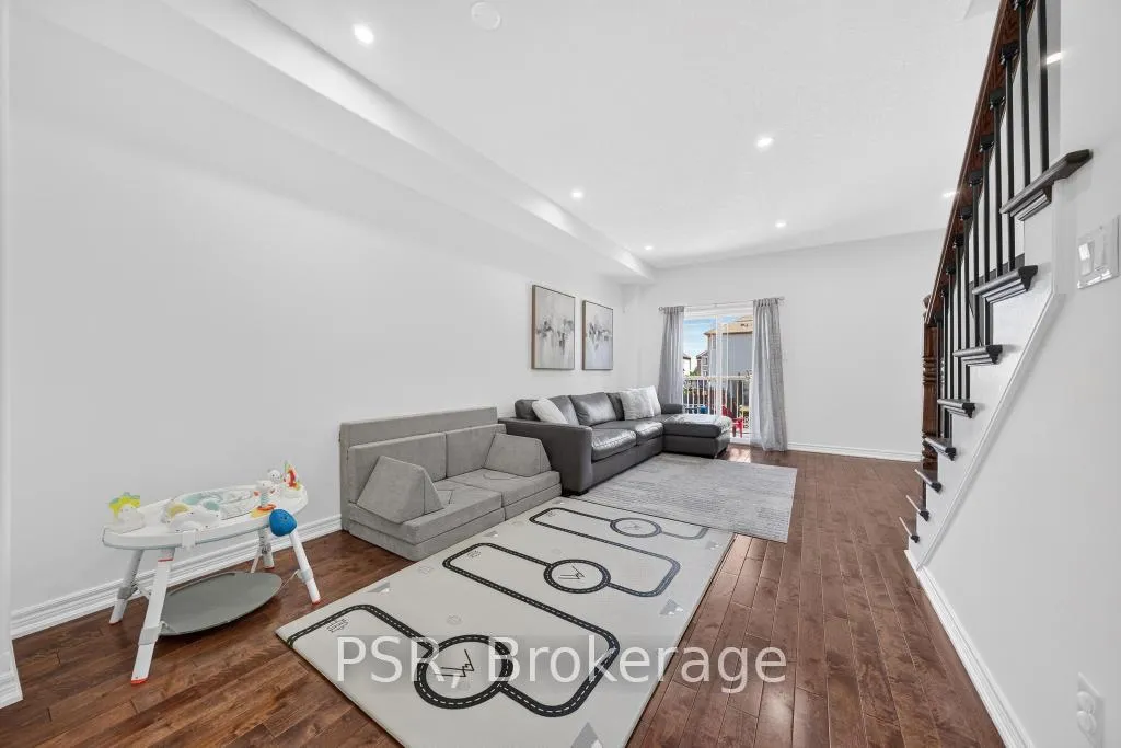 Photo 20 of 115 Willow Lane, Grimsby, Grimsby West — HOMEH