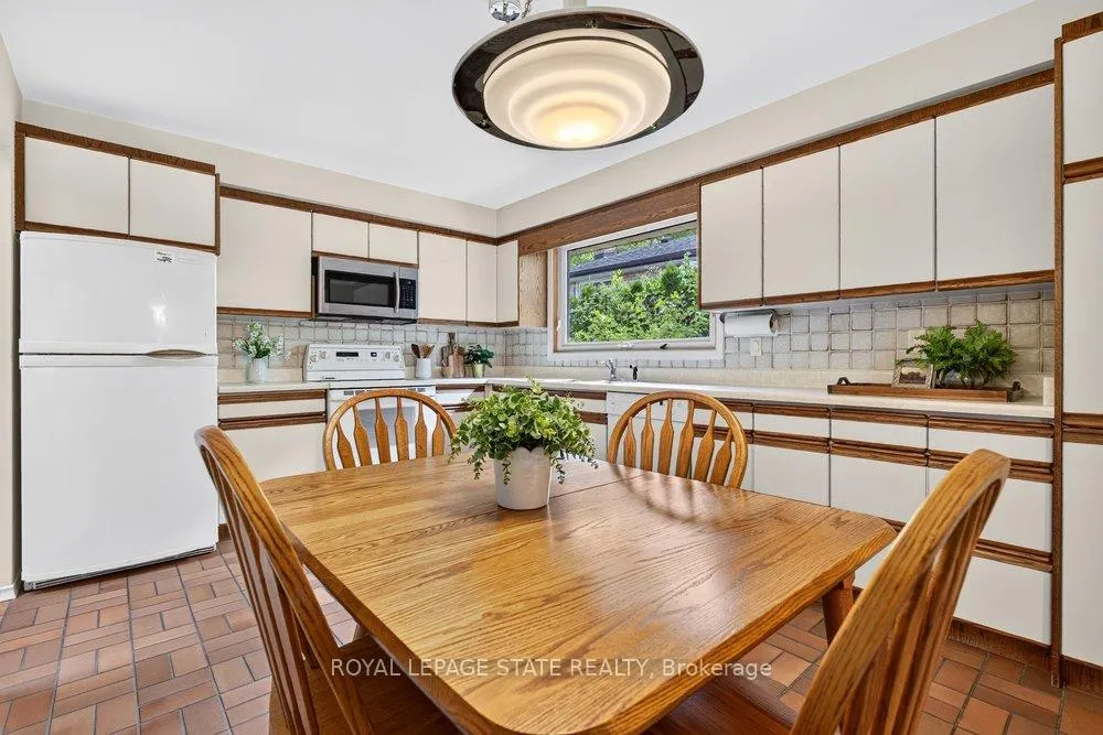 Photo 22 of 36 Gray Road, Hamilton, Stoney Creek — HOMEH