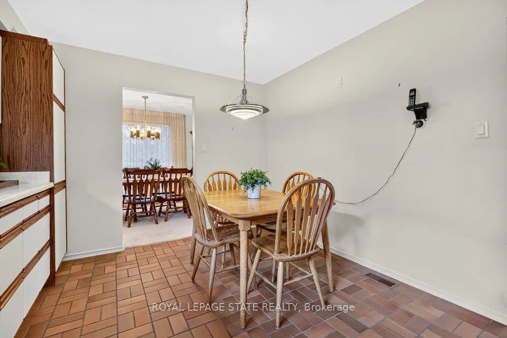 Photo 24 of 36 Gray Road, Hamilton, Stoney Creek — HOMEH