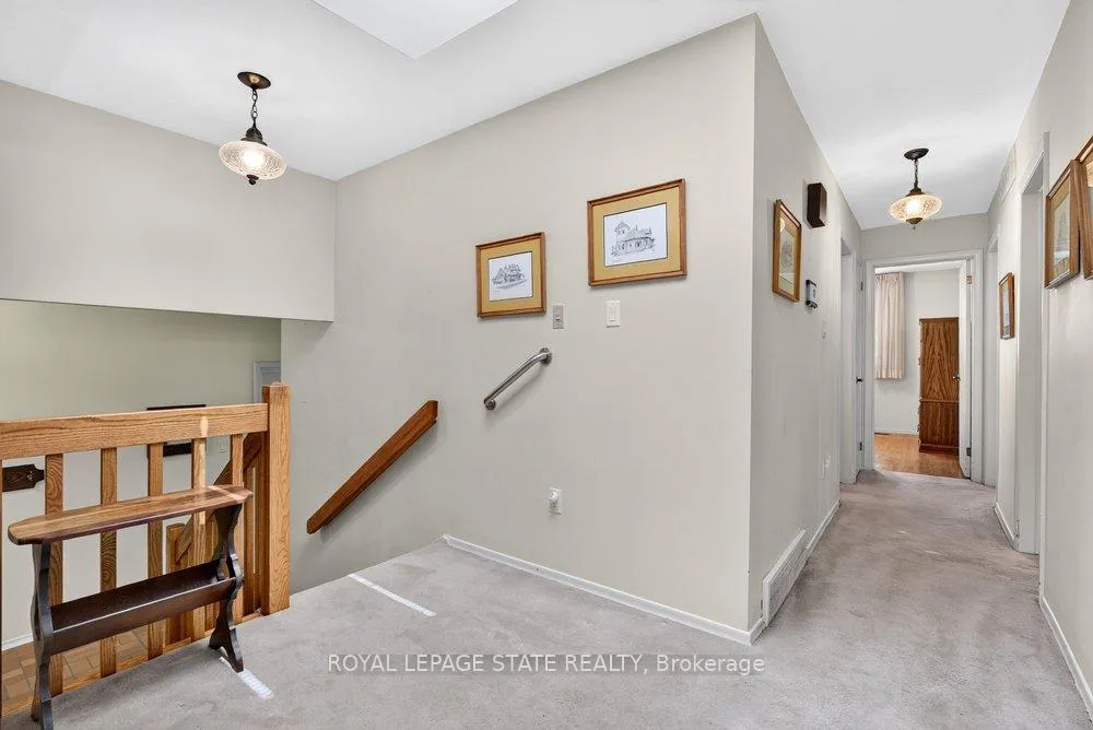 Photo 25 of 36 Gray Road, Hamilton, Stoney Creek — HOMEH