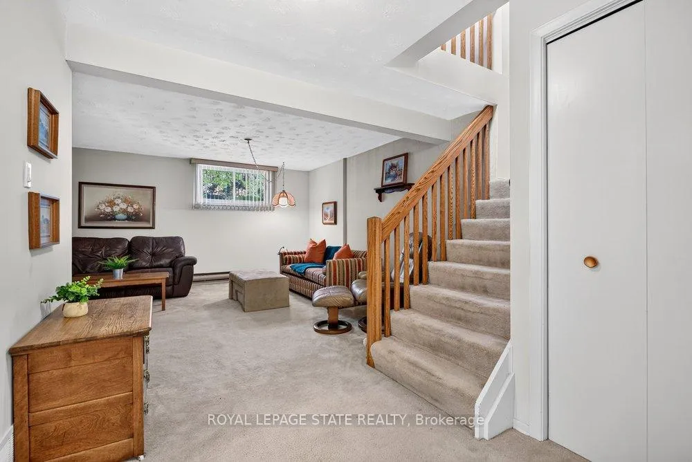Photo 32 of 36 Gray Road, Hamilton, Stoney Creek — HOMEH