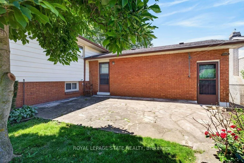 Photo 38 of 36 Gray Road, Hamilton, Stoney Creek — HOMEH