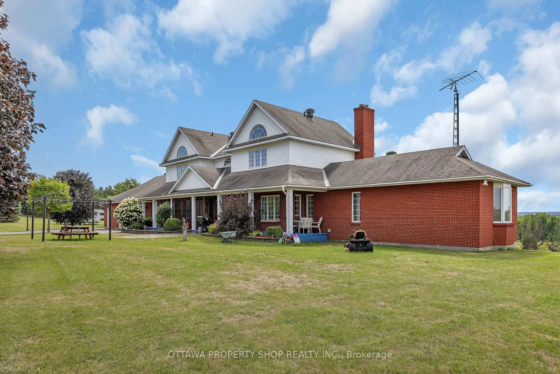 Photo 3 of 3057 Greenland Road, Ottawa, Dunrobin Shores — HOMEH
