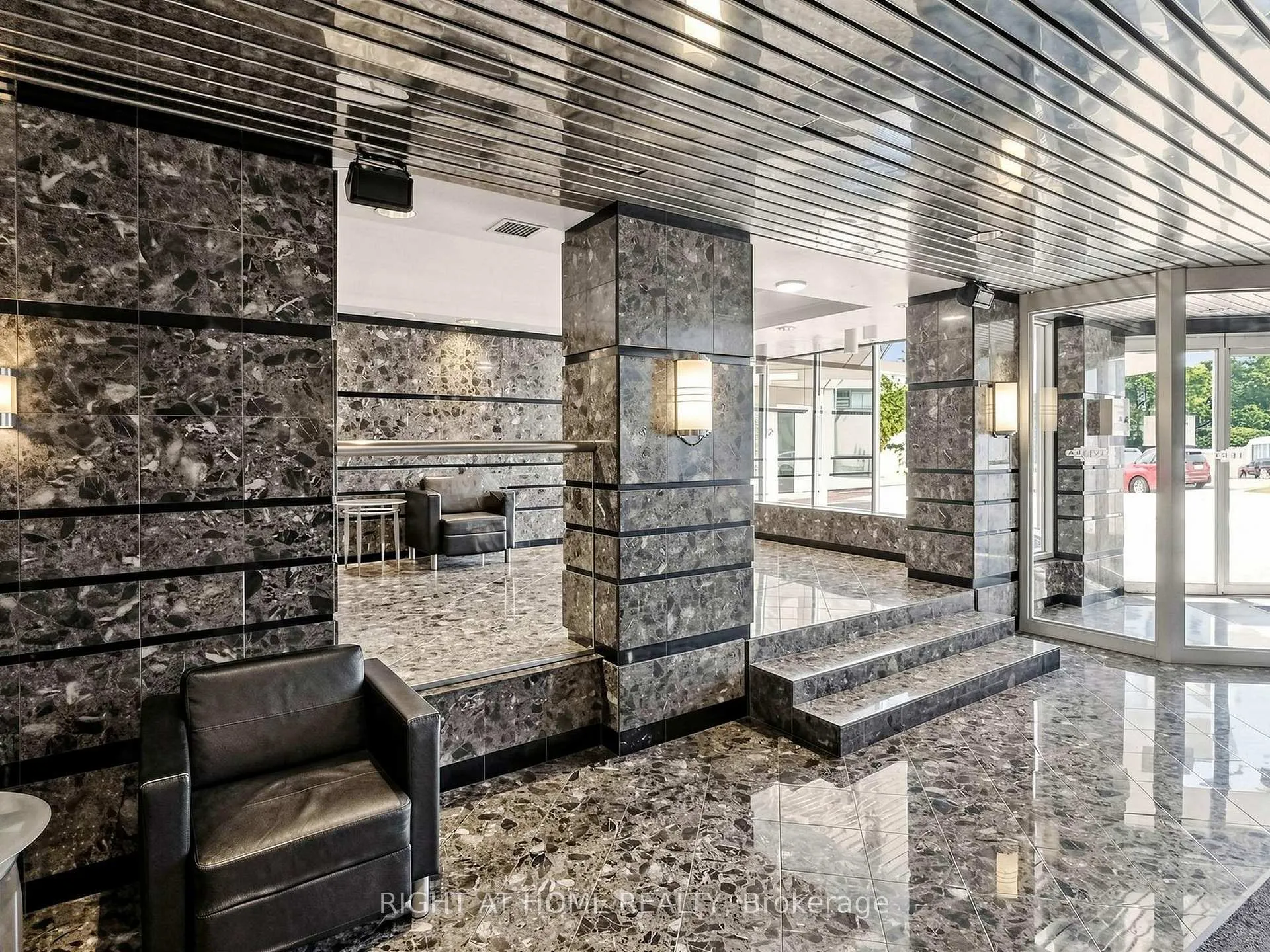 Photo 4 of Unit Ph6, 4725 Sheppard Avenue E, Scarborough, Agincourt South-Malvern West — HOMEH