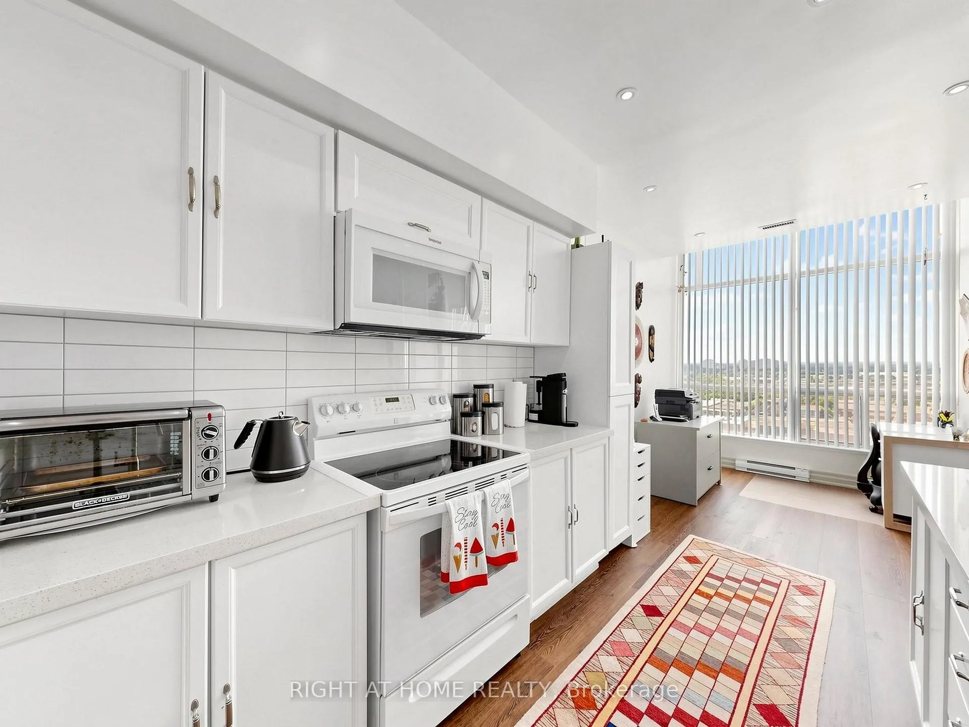 Photo 16 of Unit Ph6, 4725 Sheppard Avenue E, Scarborough, Agincourt South-Malvern West — HOMEH