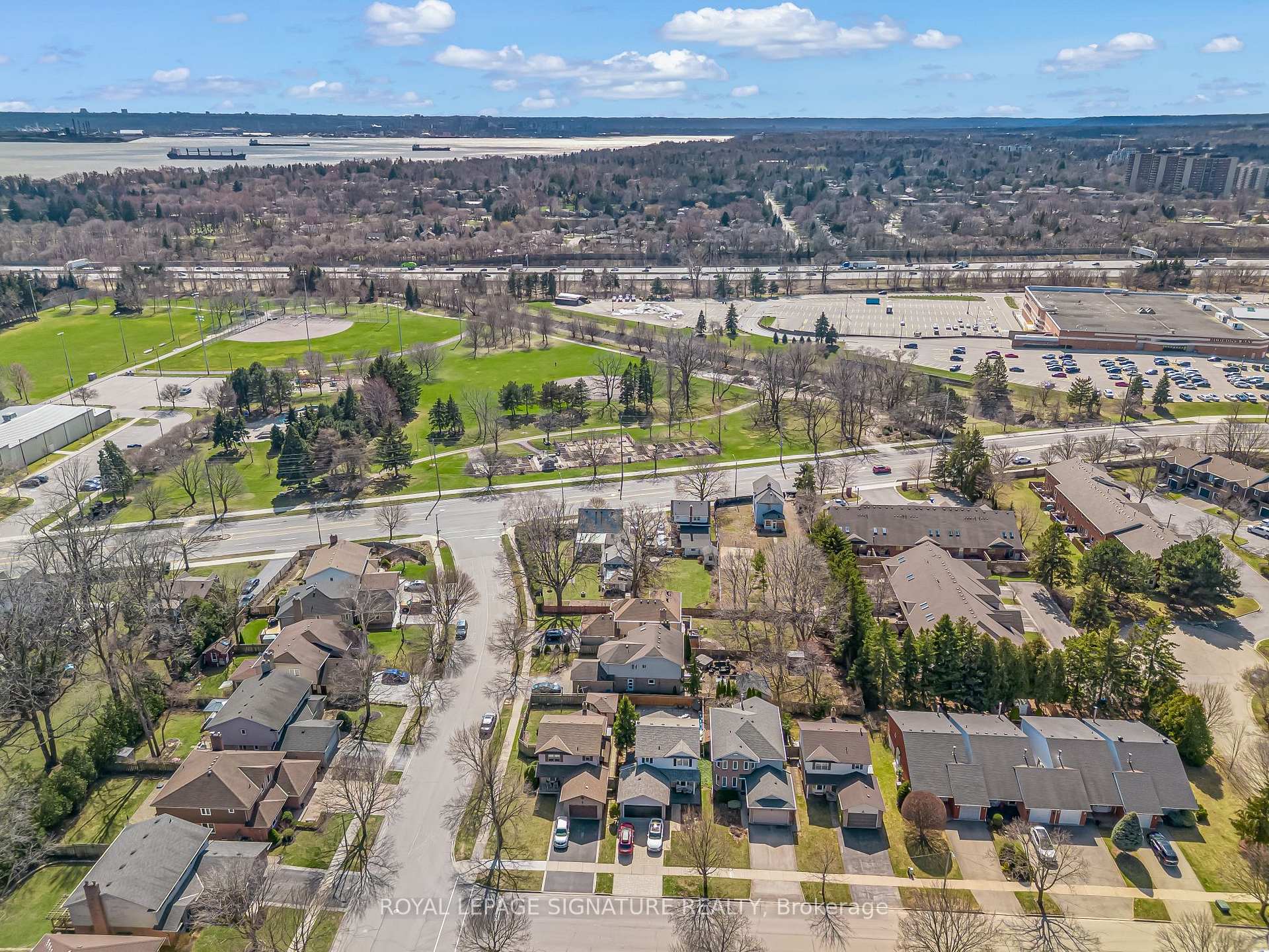 Photo 2 of 1205 Hammond Street, Burlington, Brant — HOMEH