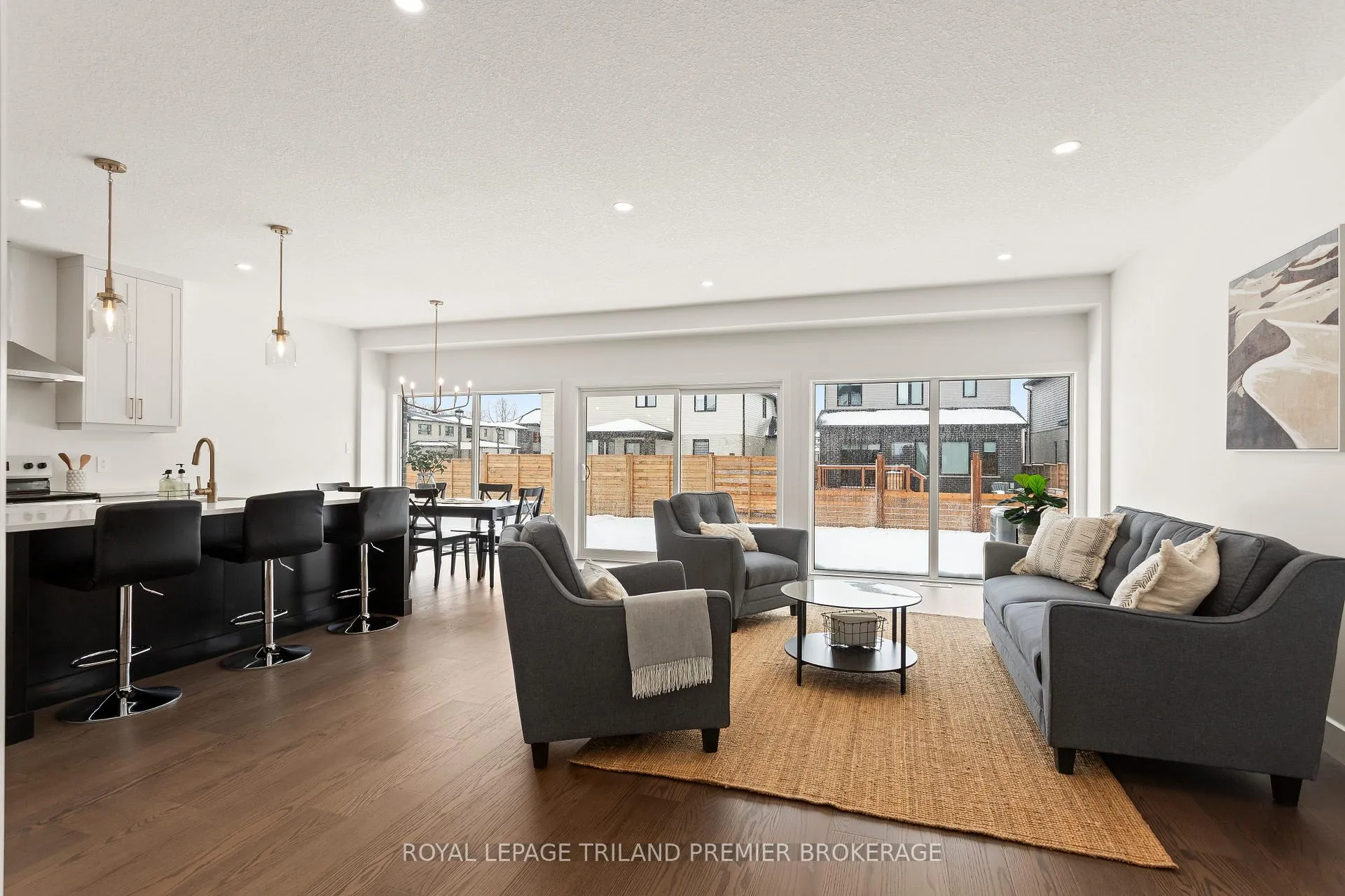 Photo 5 of 4375 Sagebrush Crescent, London, South V — HOMEH