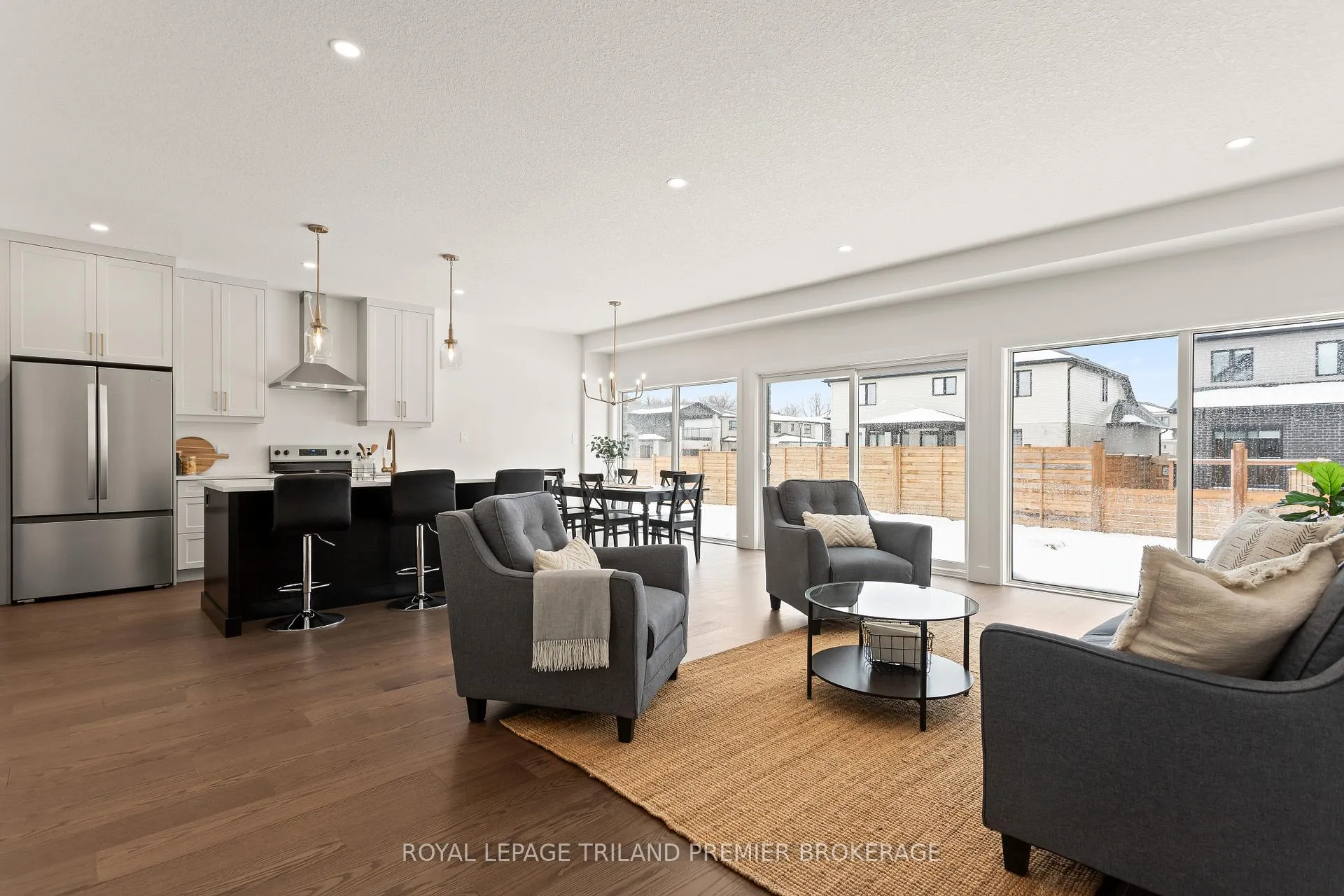 Photo 7 of 4375 Sagebrush Crescent, London, South V — HOMEH