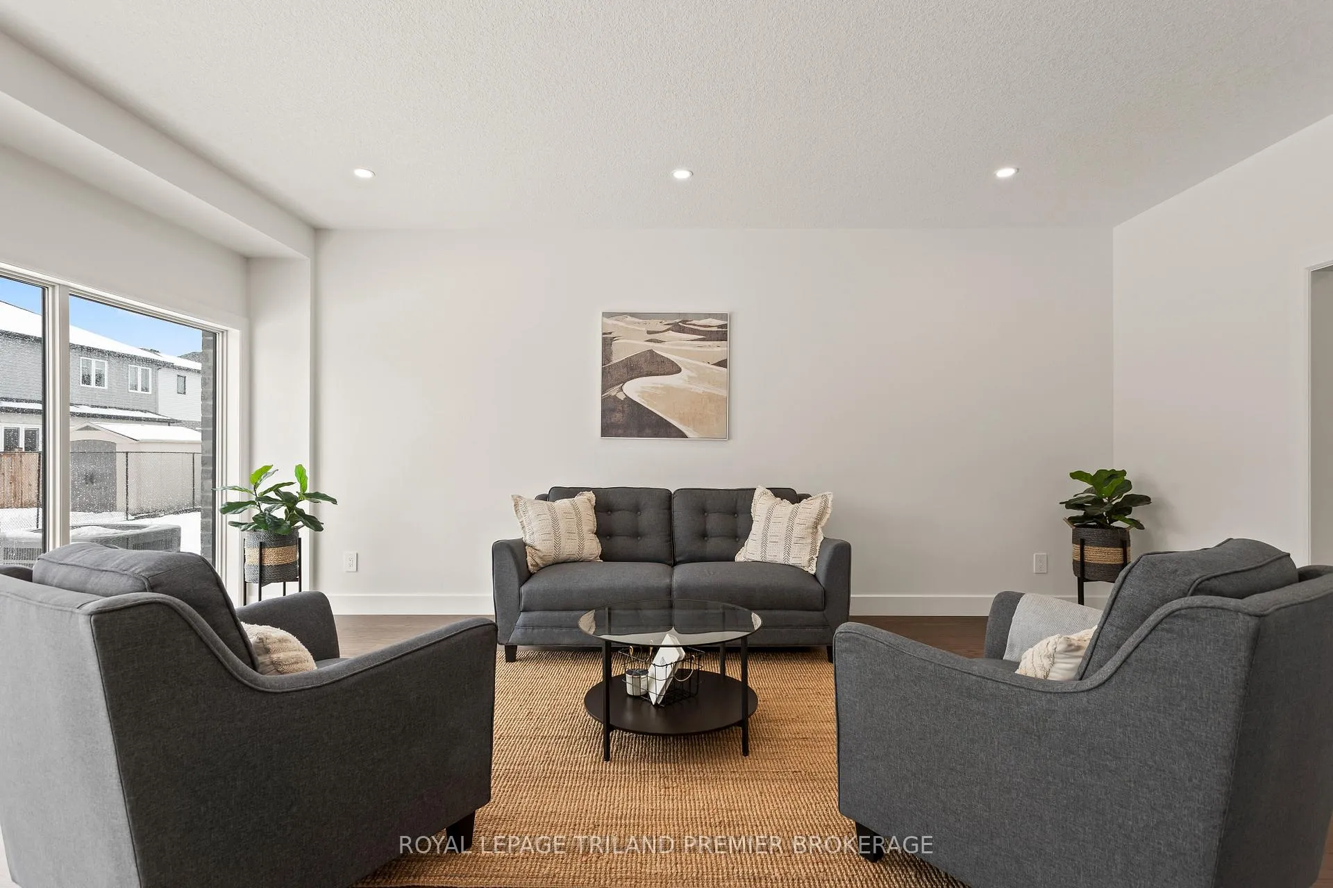 Photo 9 of 4375 Sagebrush Crescent, London, South V — HOMEH