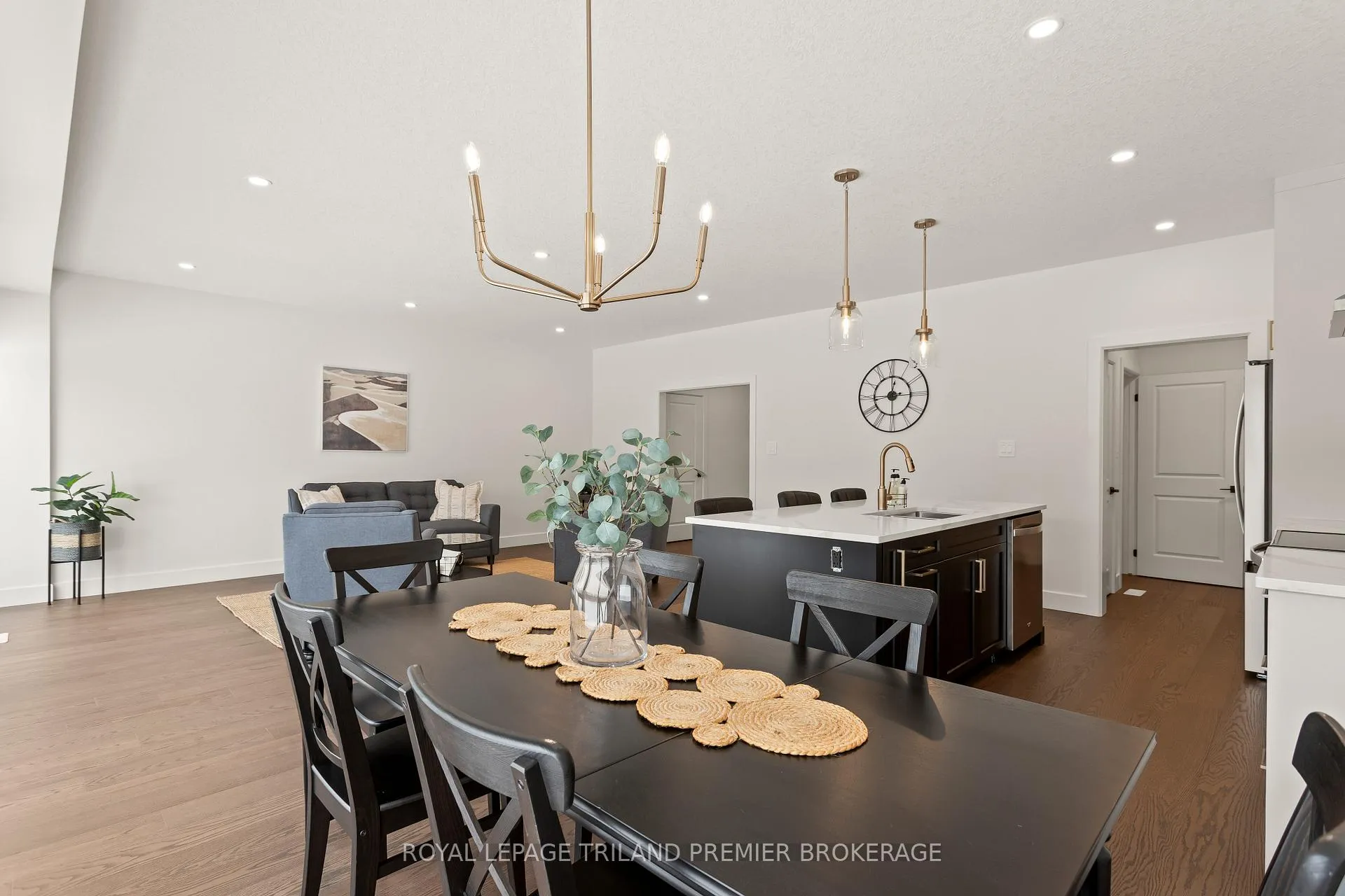 Photo 19 of 4375 Sagebrush Crescent, London, South V — HOMEH